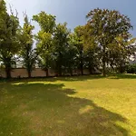Giardino Airport With Garden Apartman Schwechat