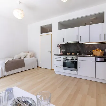 Garden Vienna Airport - By Mynests Apartment Schwechat