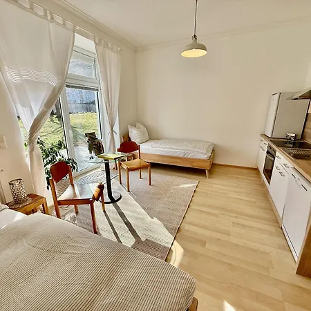 Apartment Garden Vienna Airport - By Mynests