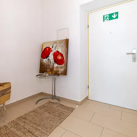 Apartment Garden Vienna Airport - By Mynests *