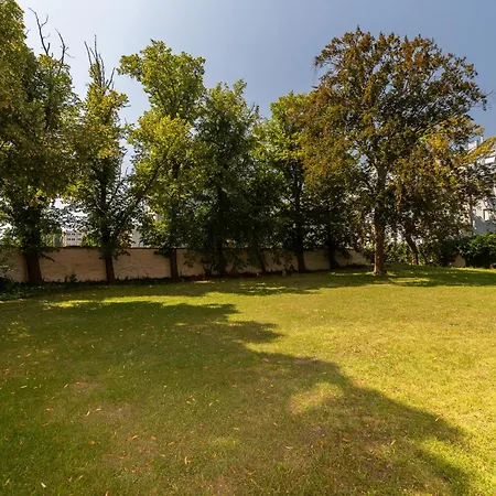 Apartment Garden Vienna Airport - By Mynests