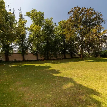 Apartment Garden Vienna Airport - By Mynests