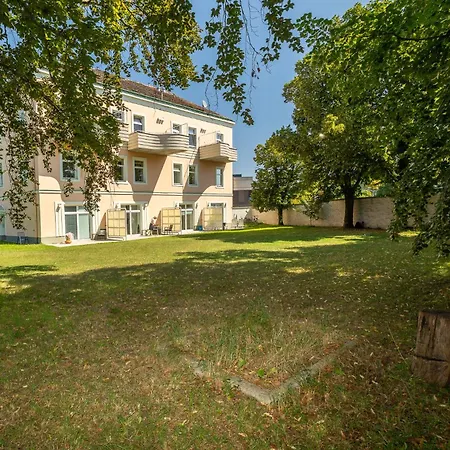 Garden Vienna Airport - By Mynests Apartment Schwechat